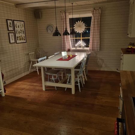 Saellinge House - Cozy Villa With Fireplace And Garden Close To 웁살라 외부 사진