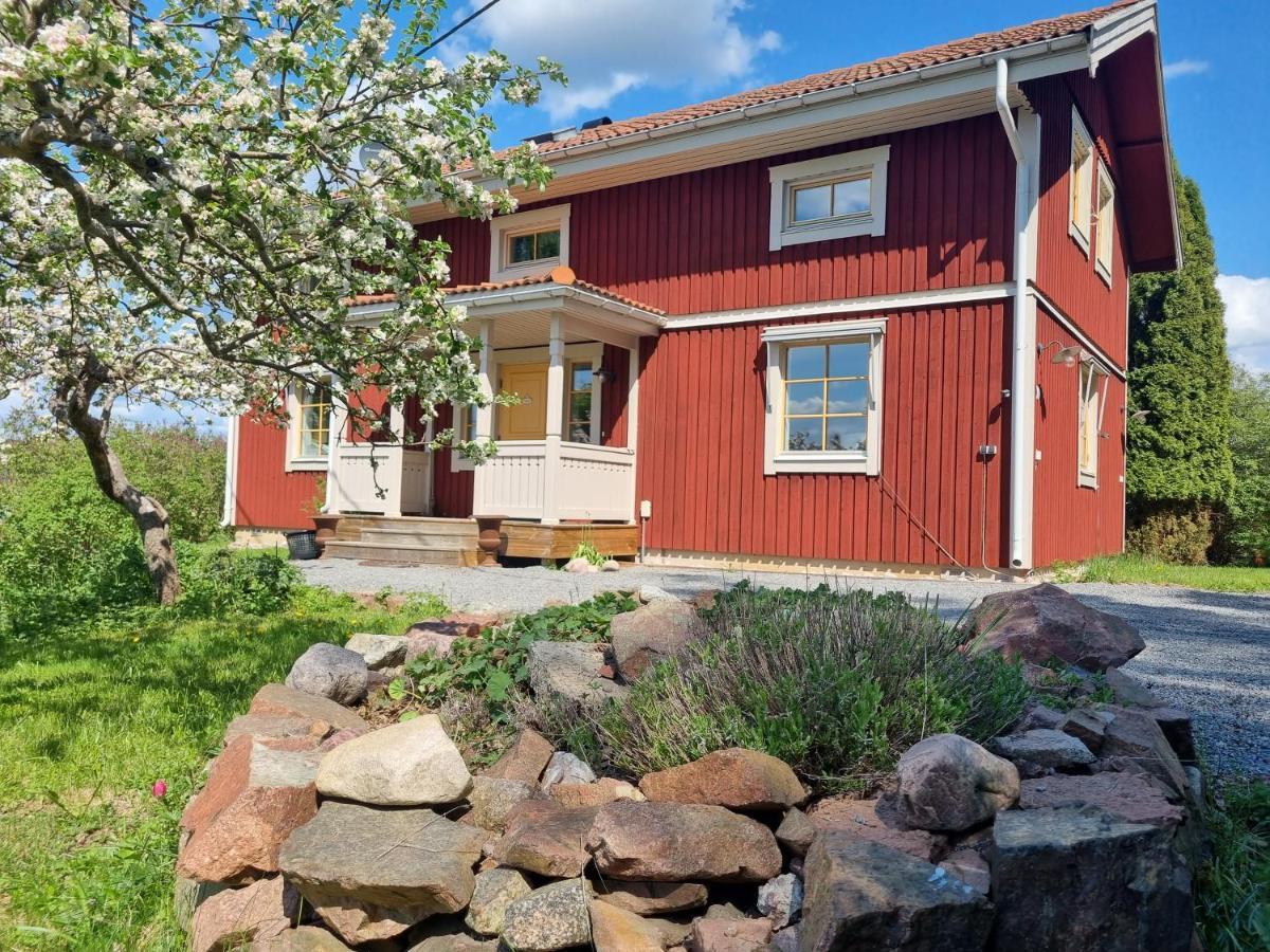 Saellinge House - Cozy Villa With Fireplace And Garden Close To 웁살라 외부 사진