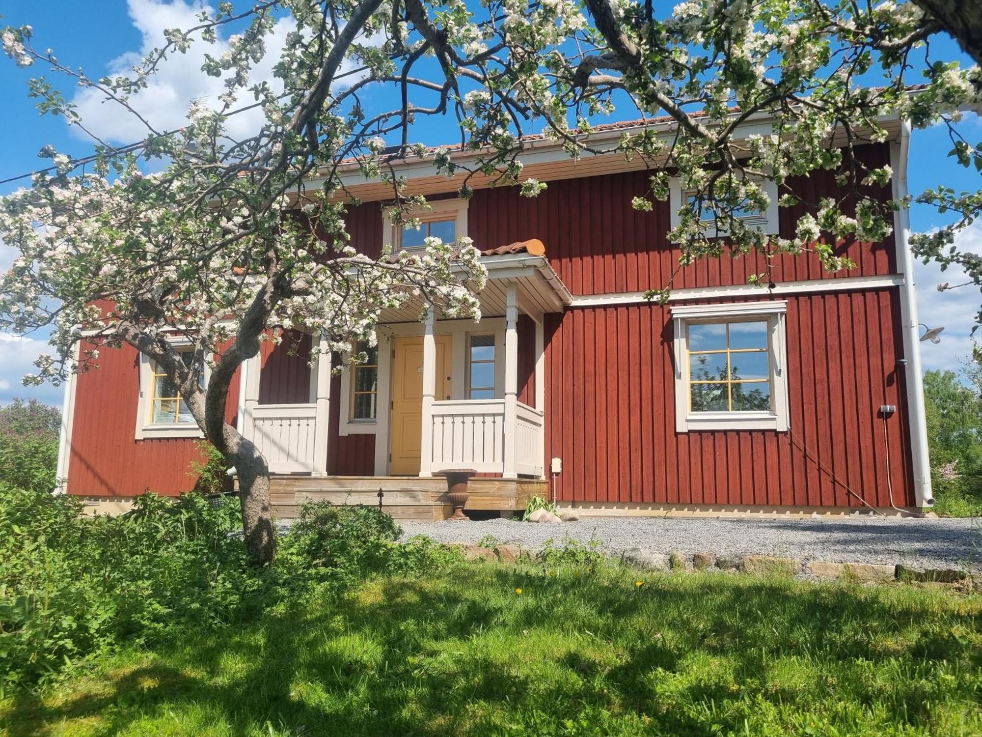Saellinge House - Cozy Villa With Fireplace And Garden Close To 웁살라 외부 사진