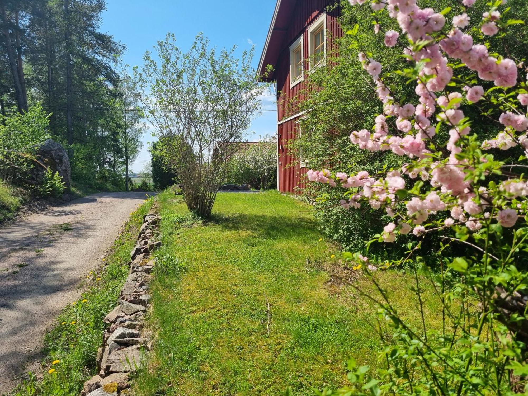 Saellinge House - Cozy Villa With Fireplace And Garden Close To 웁살라 외부 사진