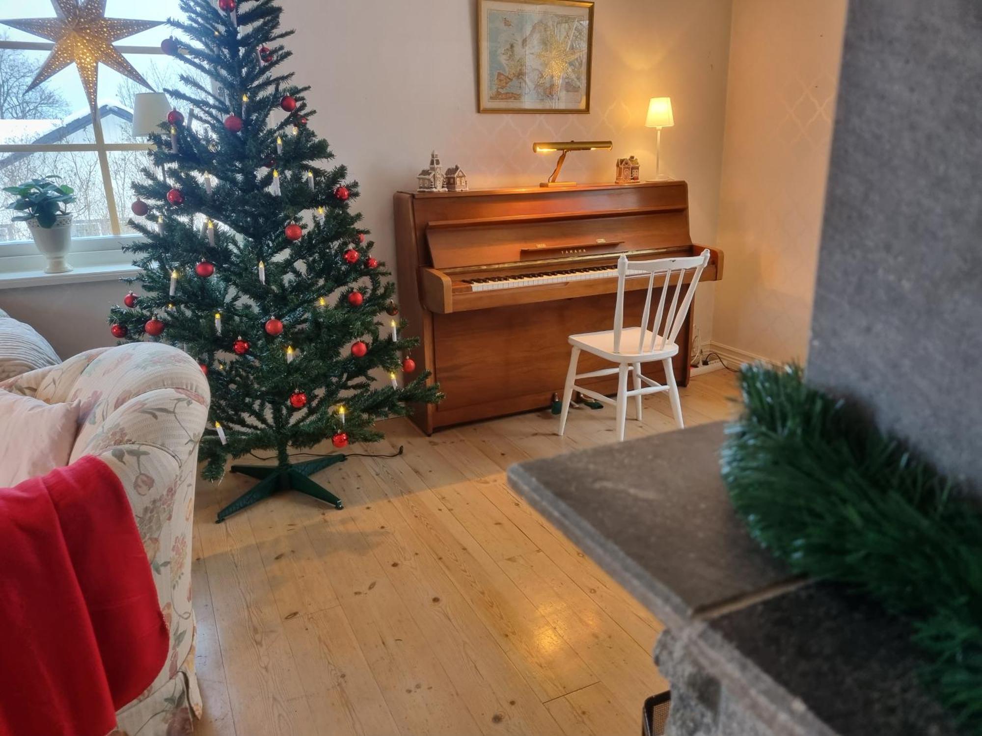 Saellinge House - Cozy Villa With Fireplace And Garden Close To 웁살라 외부 사진