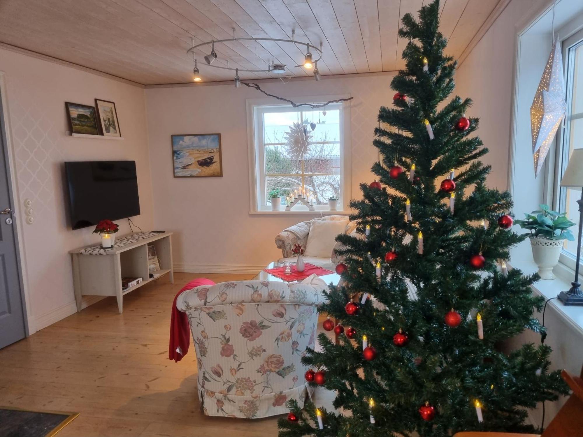 Saellinge House - Cozy Villa With Fireplace And Garden Close To 웁살라 외부 사진
